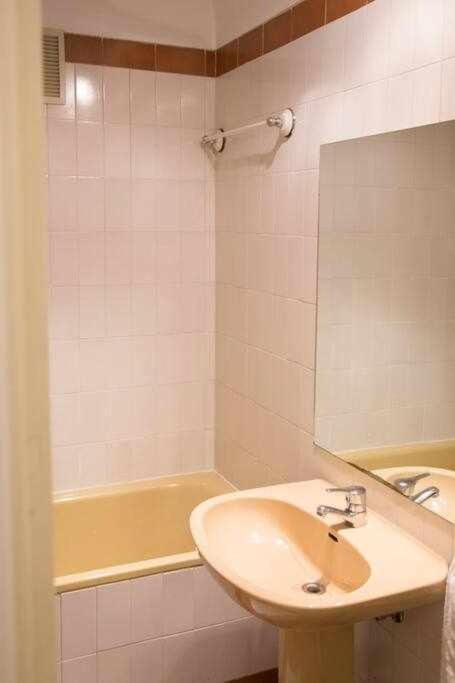 Un Elegante Piso Para Descubrir Μαδρίτη Εξωτερικό φωτογραφία